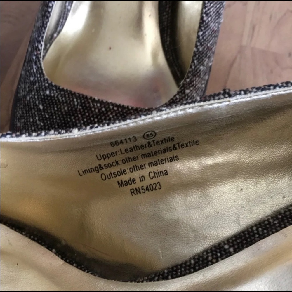 BANANA REPUBLIC TWEED/LEATHER PUMPS - Picture 7 of 7